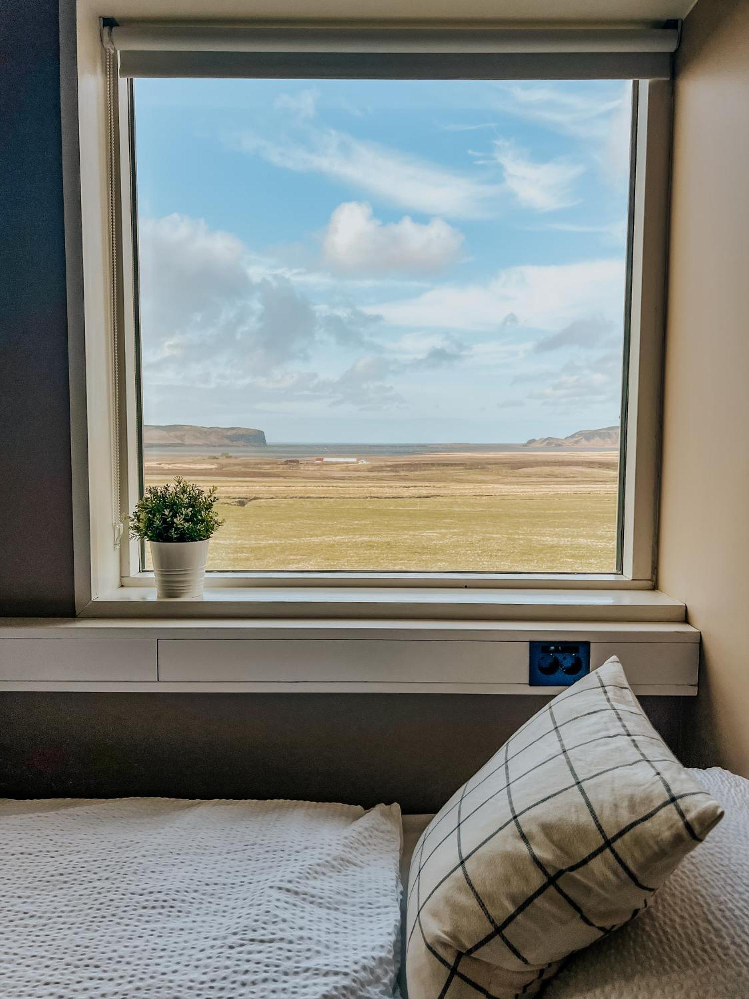 Guesthouse Reynir Vik i Myrdal Bagian luar foto
