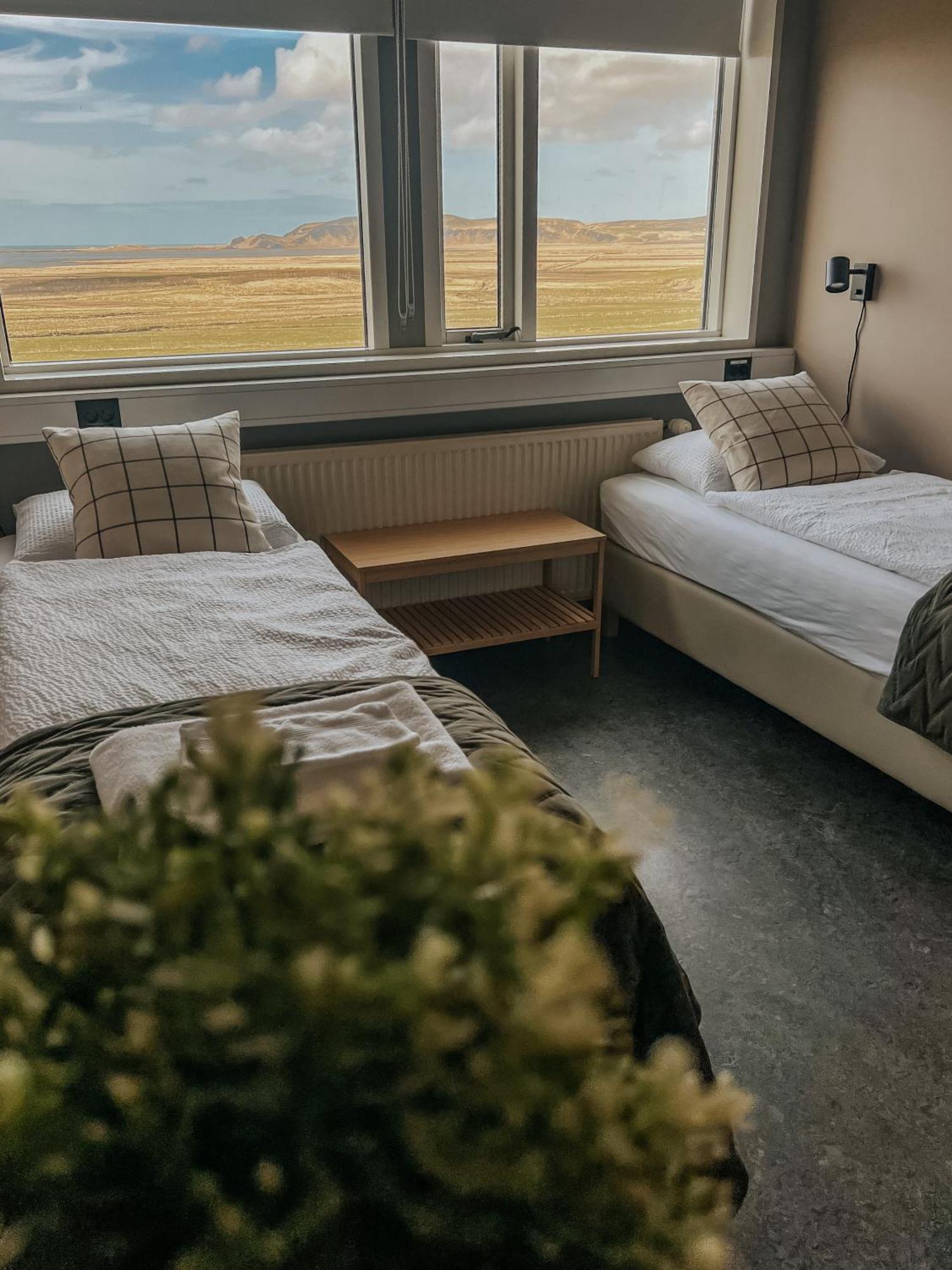 Guesthouse Reynir Vik i Myrdal Bagian luar foto
